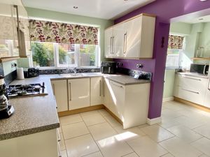 Breakfast Kitchen - click for photo gallery